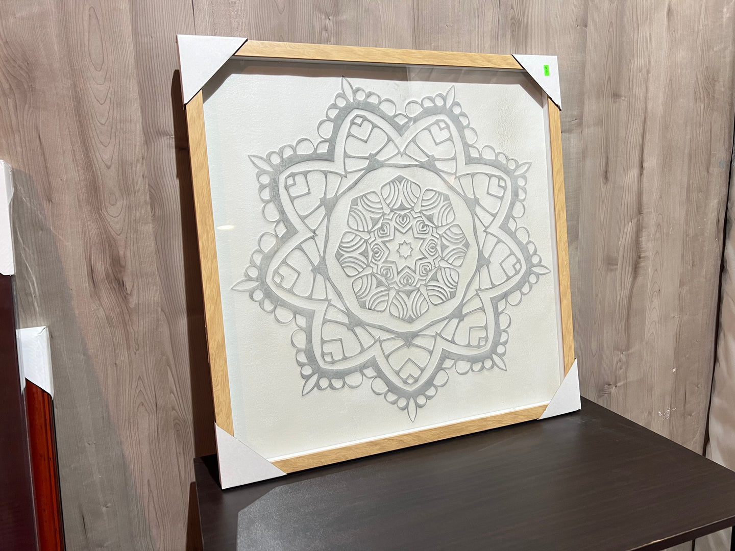 Cuadro mandala gris vidrio