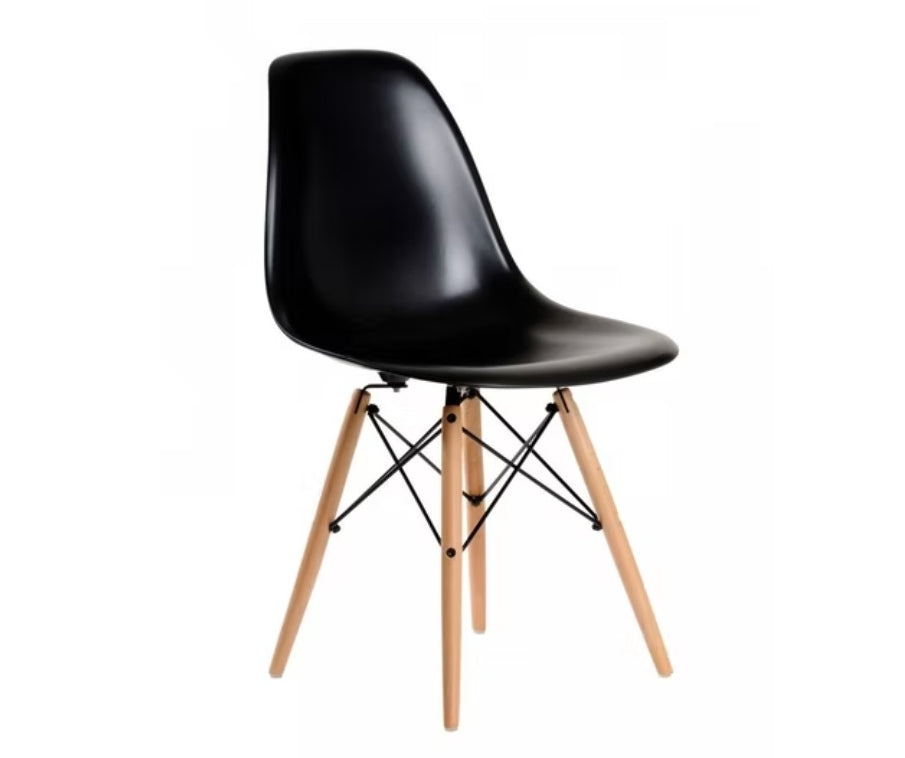 Silla eames negra